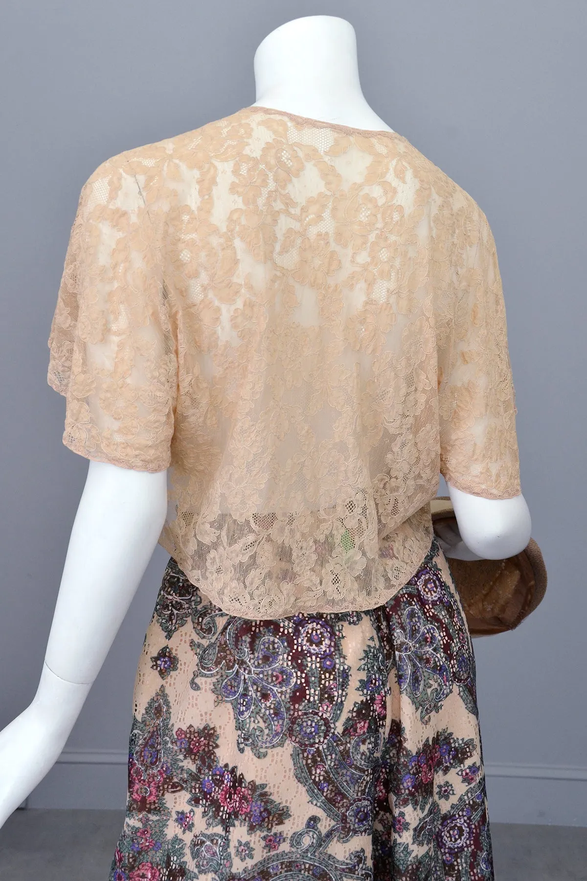 1930s 40s Beige Embroidered Lace Flutter Sleeve Bolero Shrug