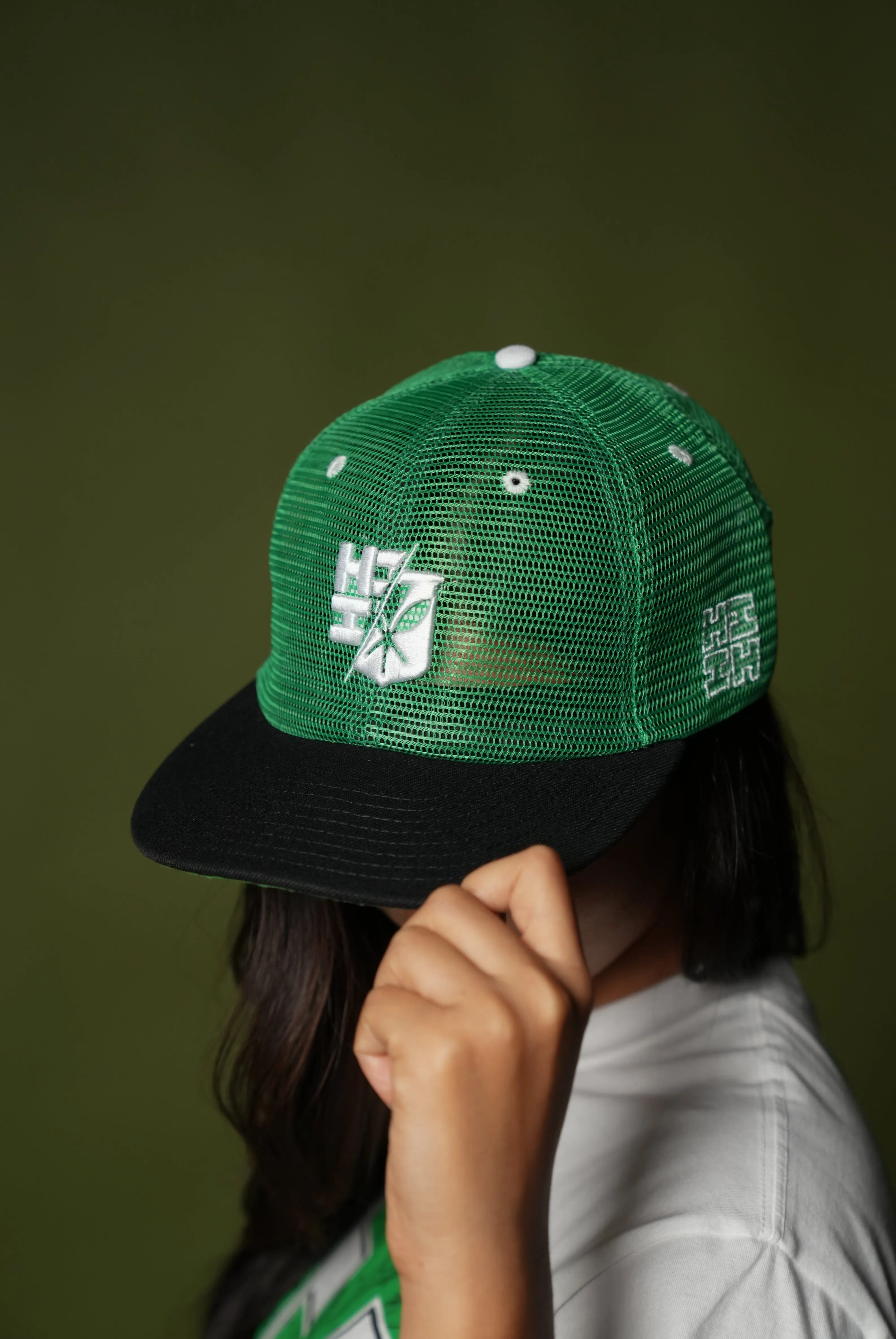 GREEN MESH SPLIT LOGO HAT