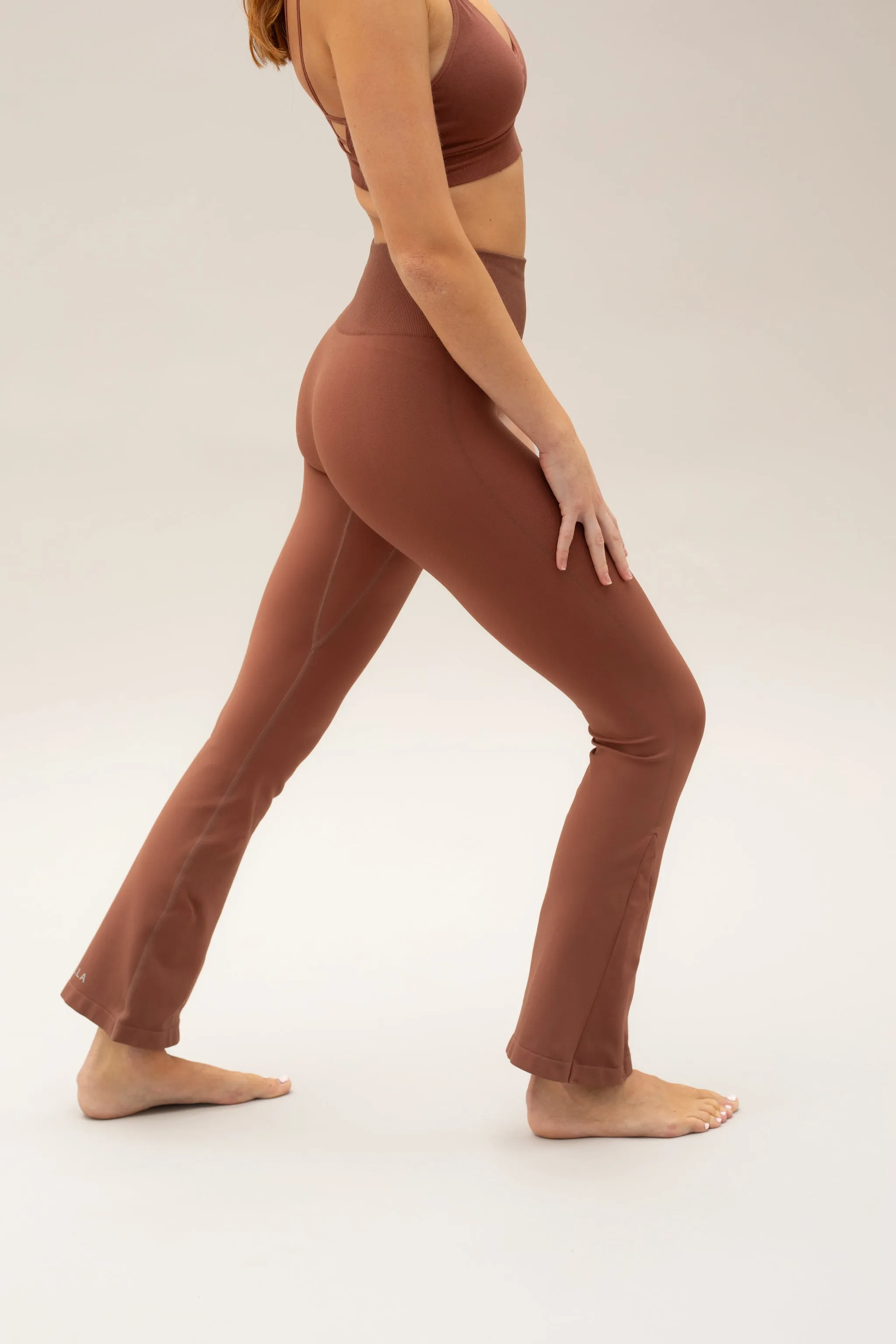 RADIANCE FLARE LEGGING